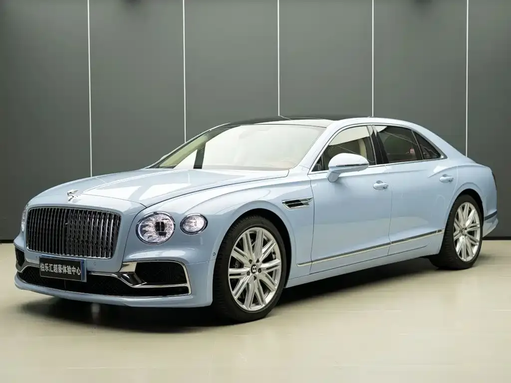 Bentley Flying Spur — фото 1