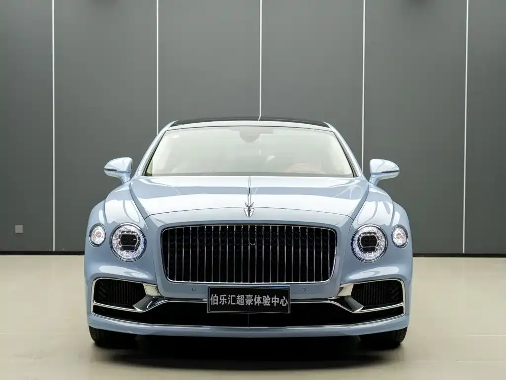Bentley Flying Spur — фото 3