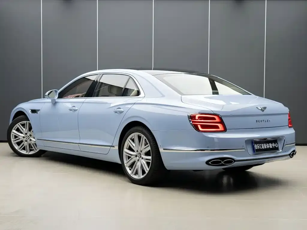 Bentley Flying Spur — фото 7