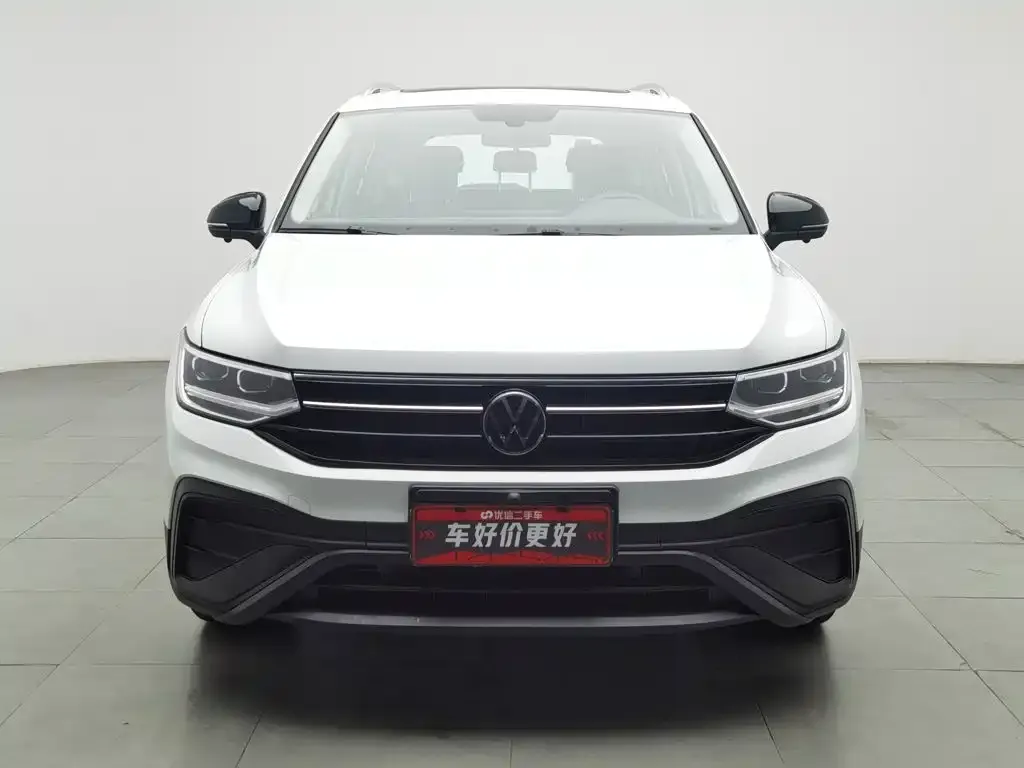 Volkswagen Tiguan L — фото 4