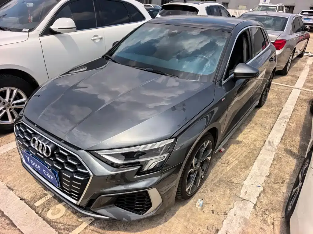 Audi A3 — фото 1