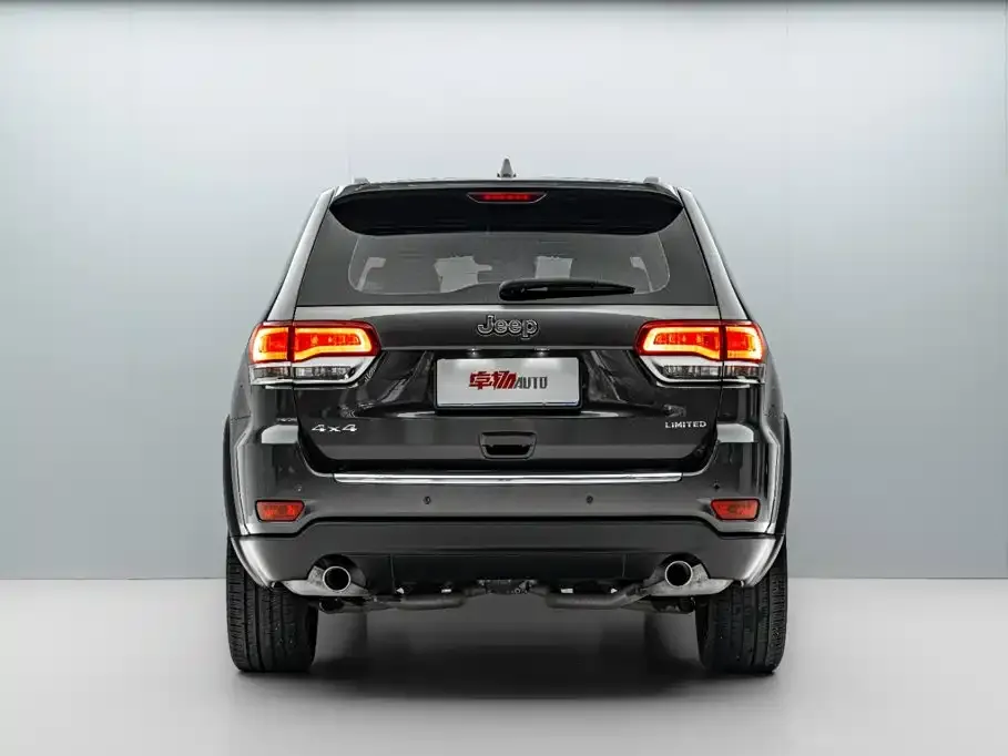 Jeep Grand Cherokee (Import) — фото 7