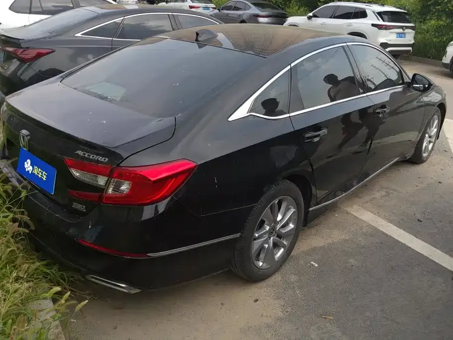 Honda Accord — фото 6