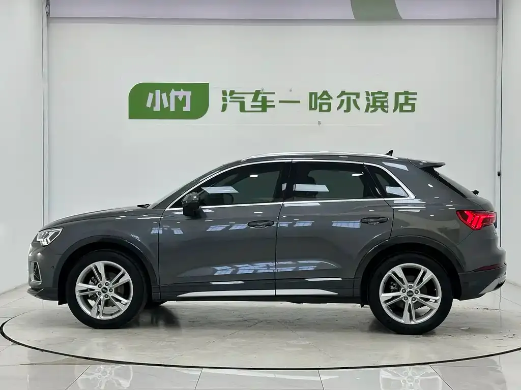 Audi Q3 — фото 10
