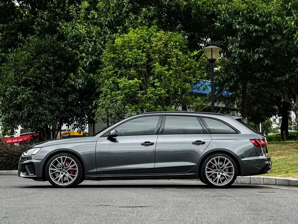 Audi S4 — фото 7