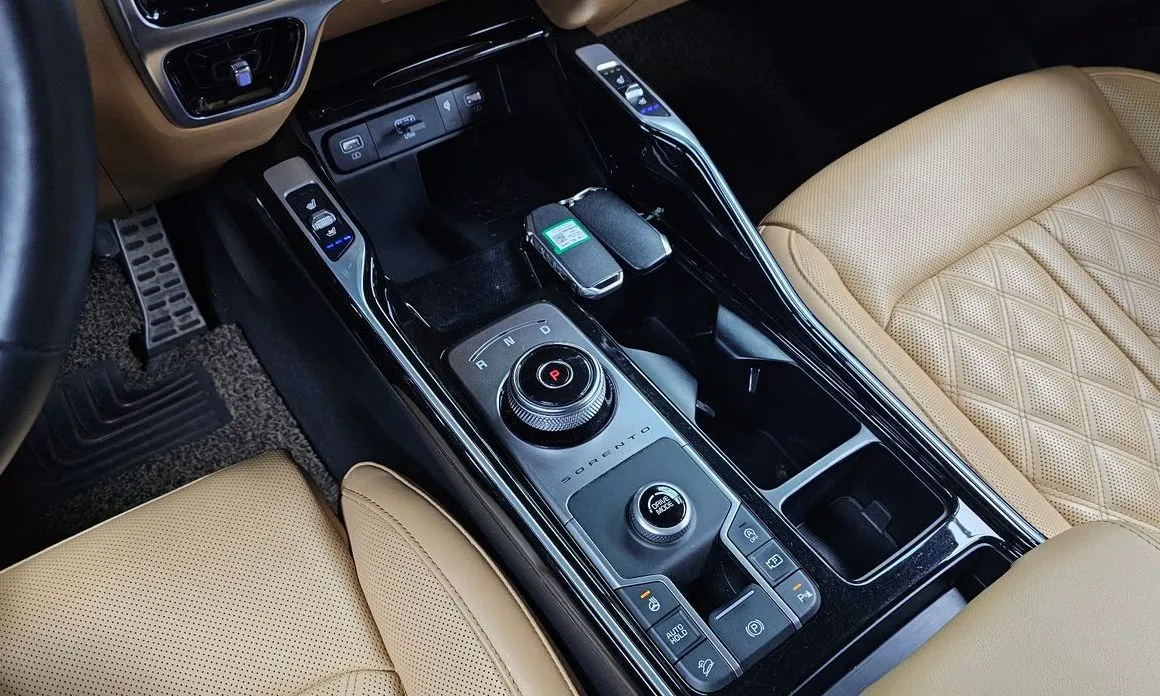Kia Sorento — фото 10