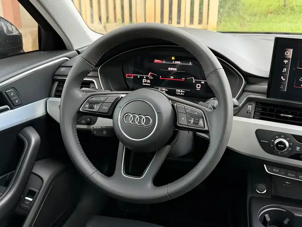 Audi A4L — фото 5