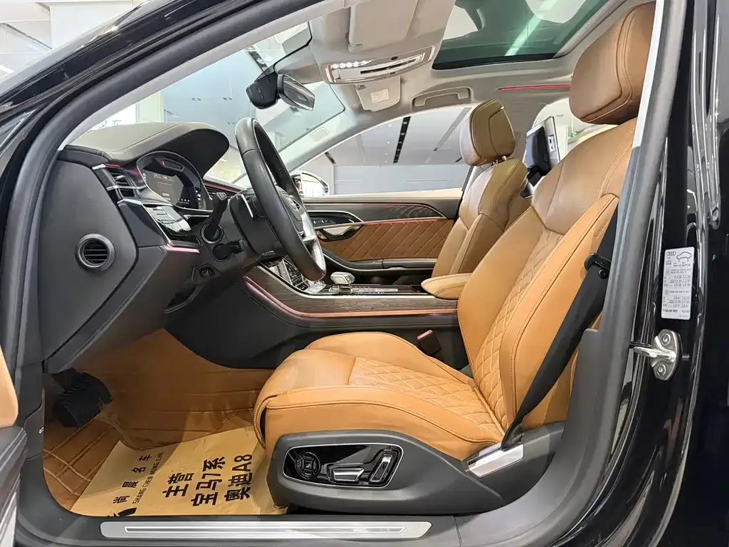 Audi A8 — фото 6