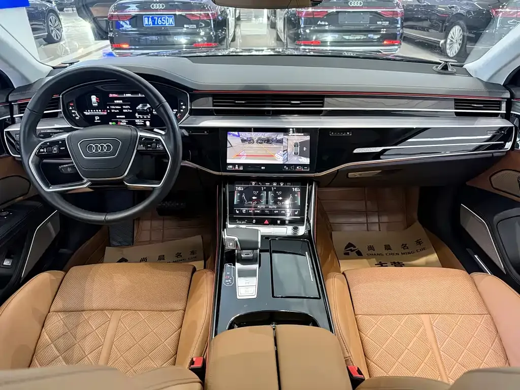 Audi A8 — фото 7