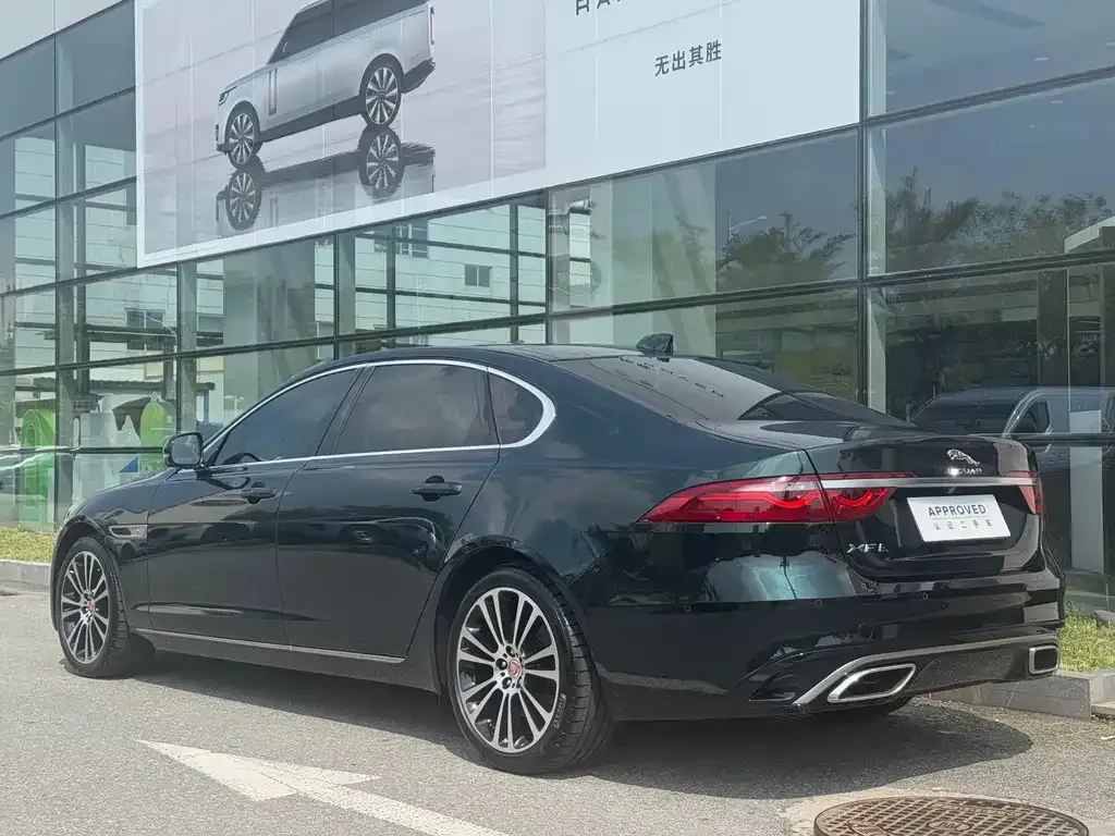 Jaguar XFL — фото 10