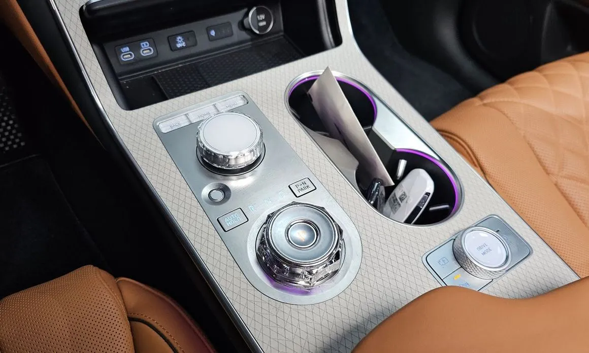 Genesis GV80 — фото 10