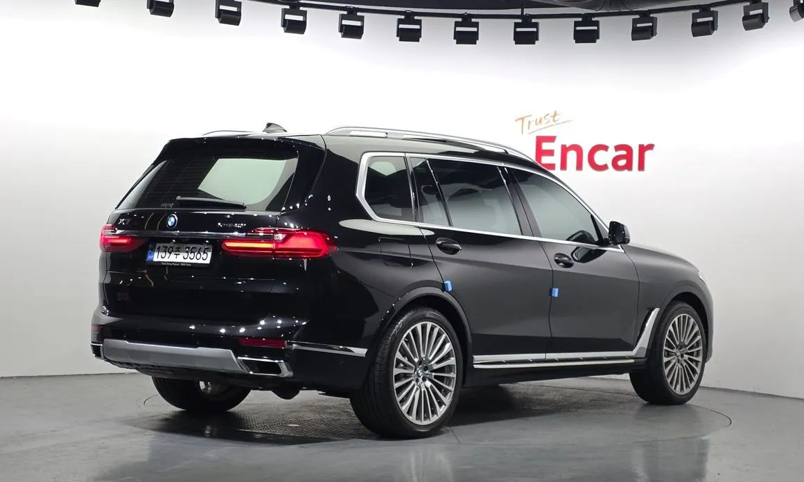 BMW X7 — фото 3