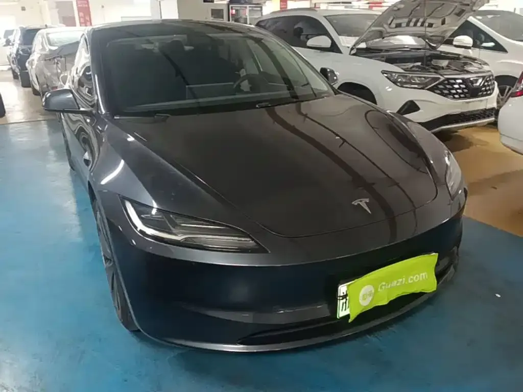 Tesla Model 3 — фото 10