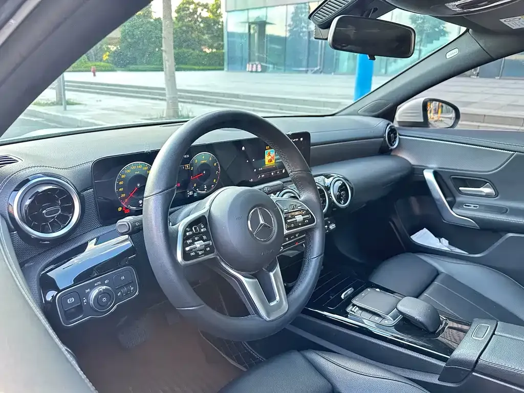 Mercedes-Benz A-Class — фото 10