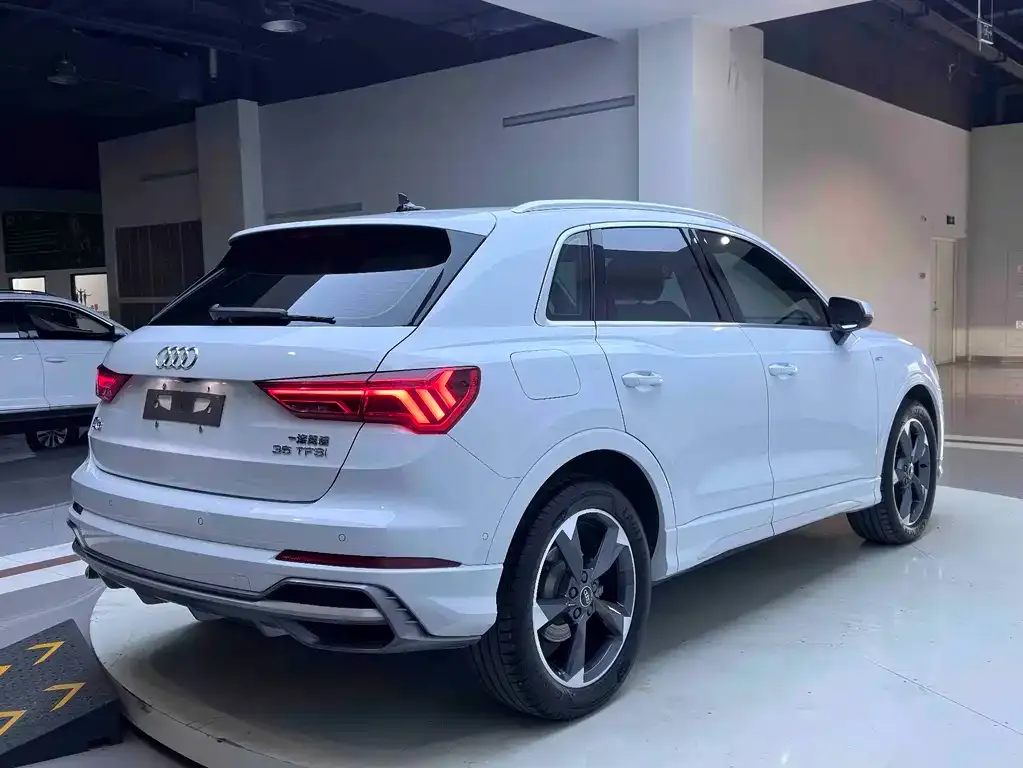 Audi Q3 — фото 5