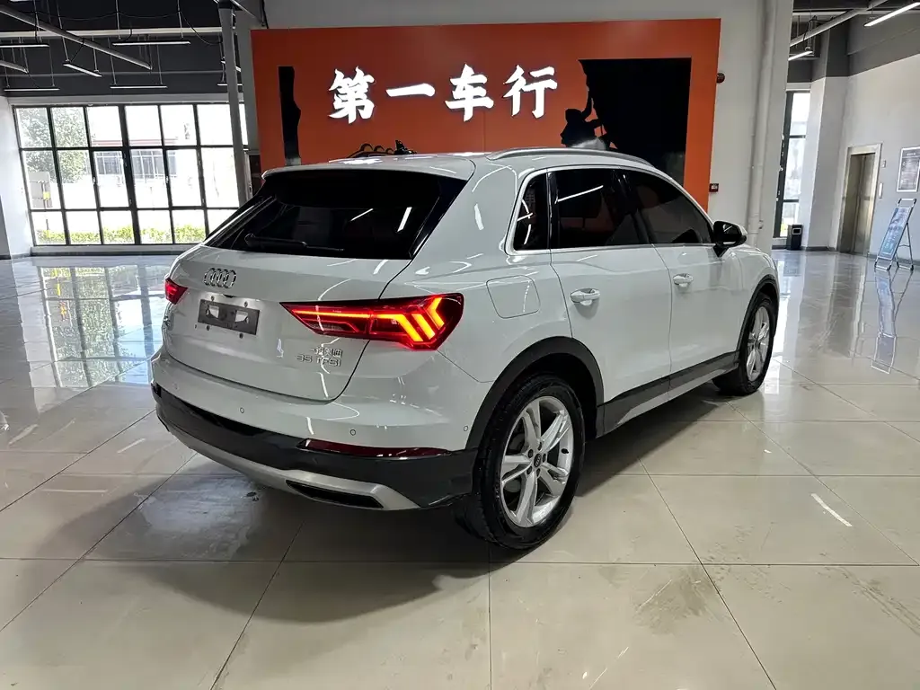 Audi Q3 — фото 2