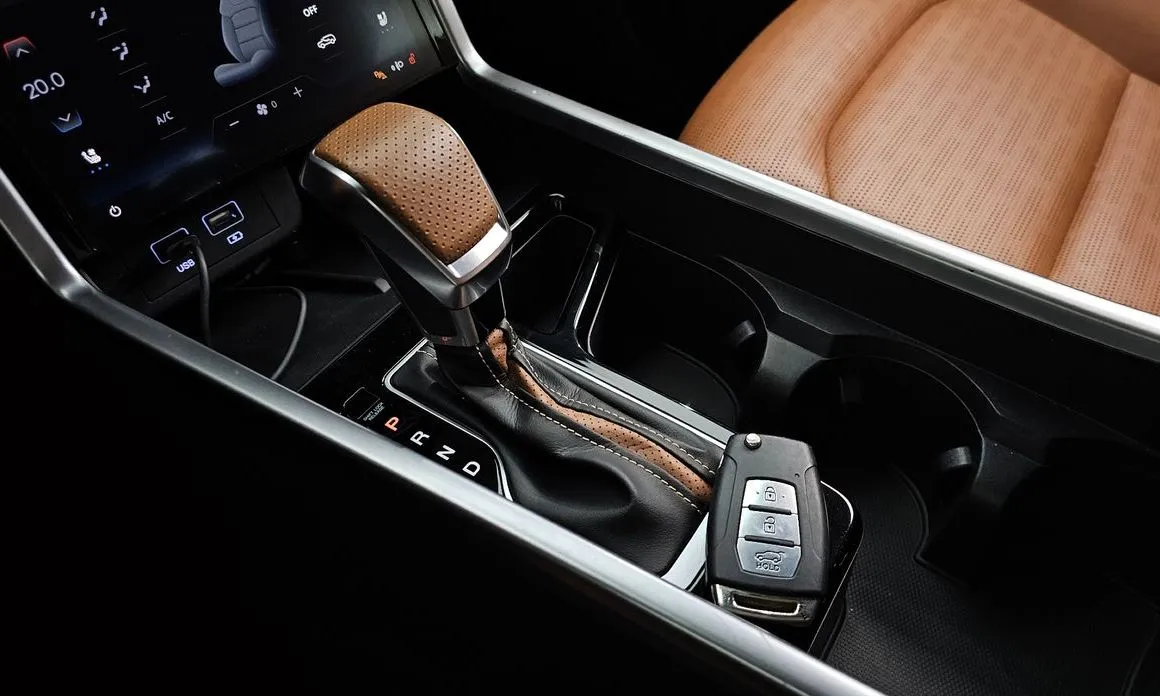 KG Mobility (Ssangyong) Torres — фото 10