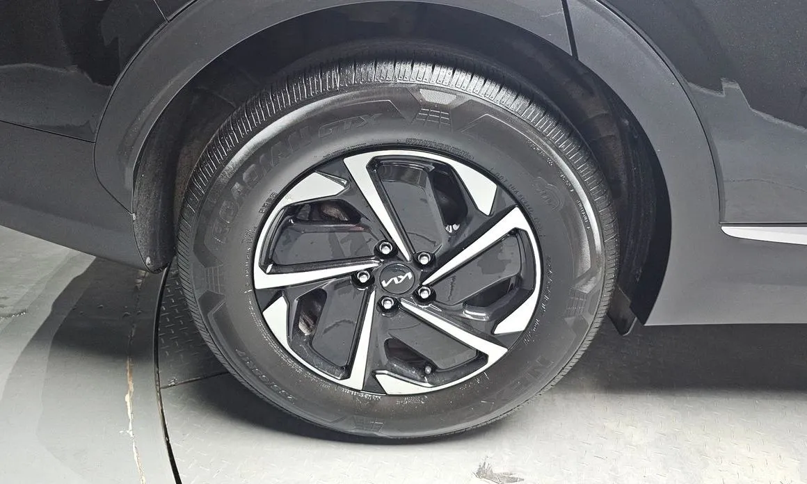 Kia Sportage — фото 9