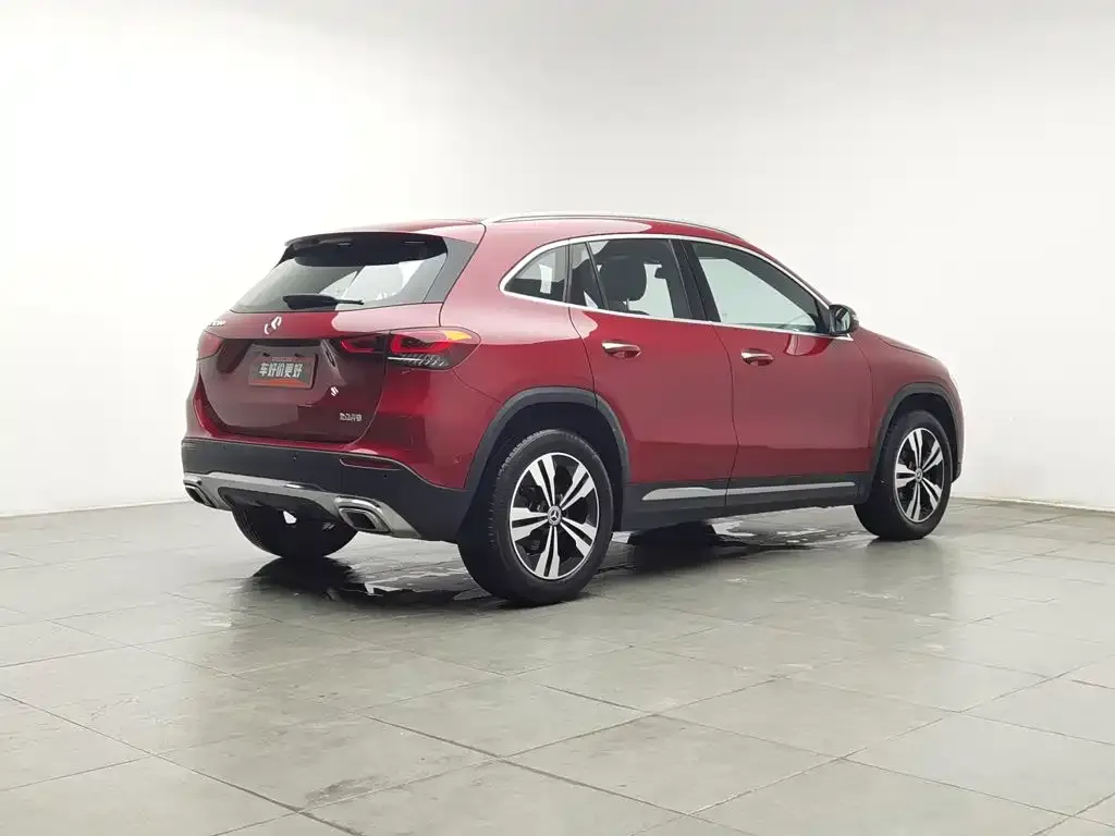 Mercedes-Benz GLA — фото 10
