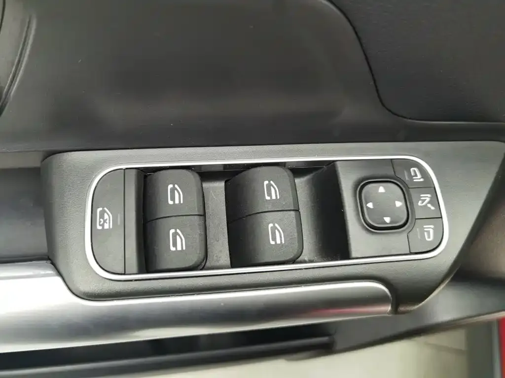 Mercedes-Benz GLA — фото 4