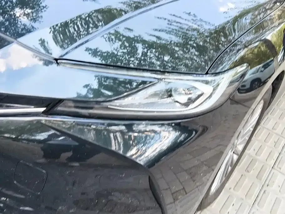 Toyota Camry — фото 5