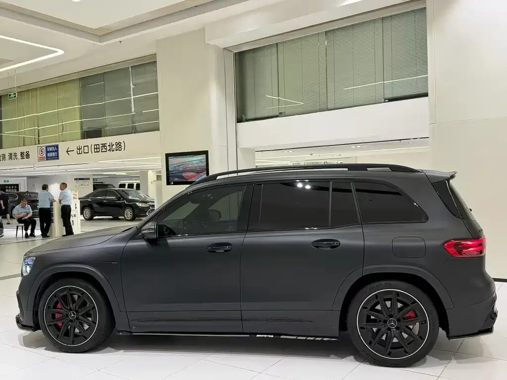 Mercedes-Benz GLB AMG — фото 3