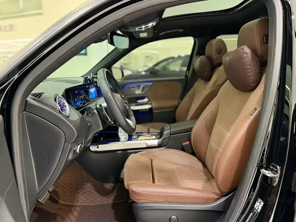 Mercedes-Benz GLB AMG — фото 5
