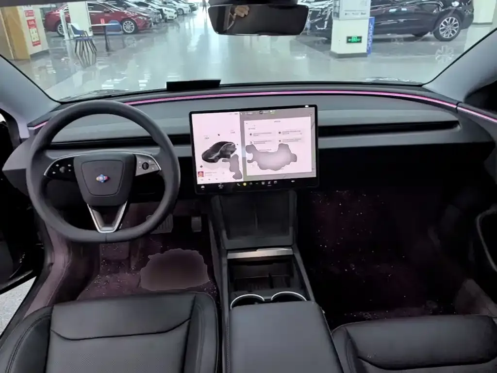 Tesla Model 3 — фото 9