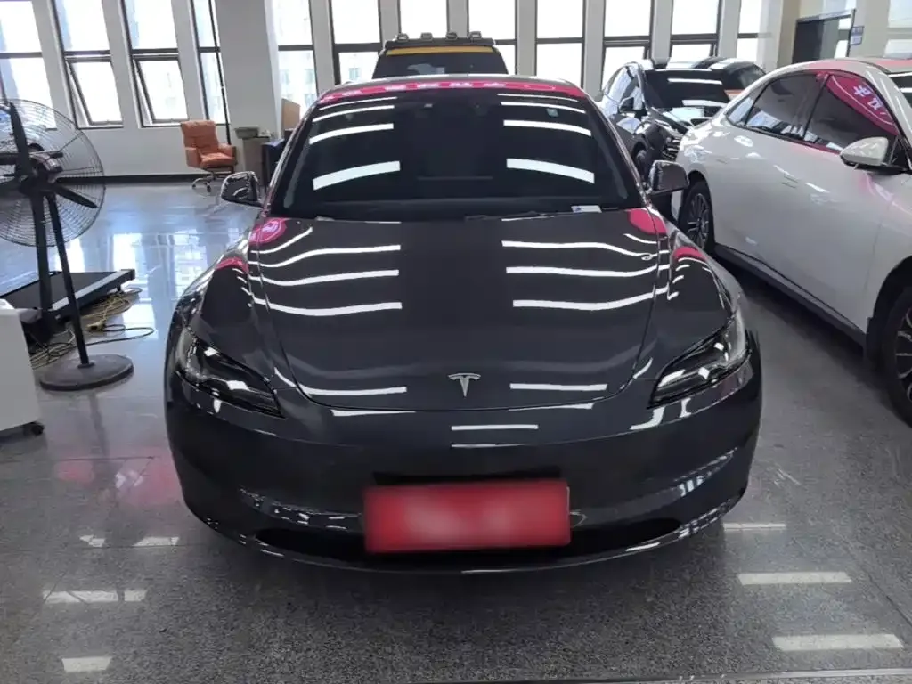 Tesla Model 3 — фото 3
