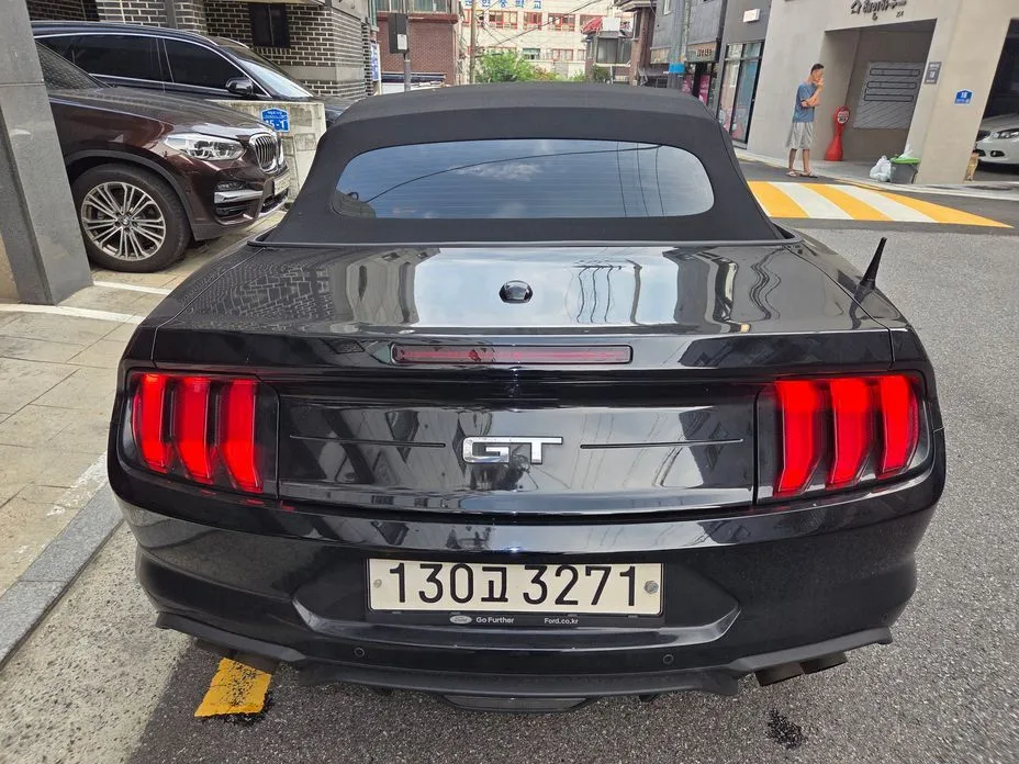 Ford Mustang — фото 10