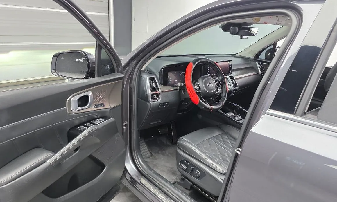 Kia Sorento — фото 10