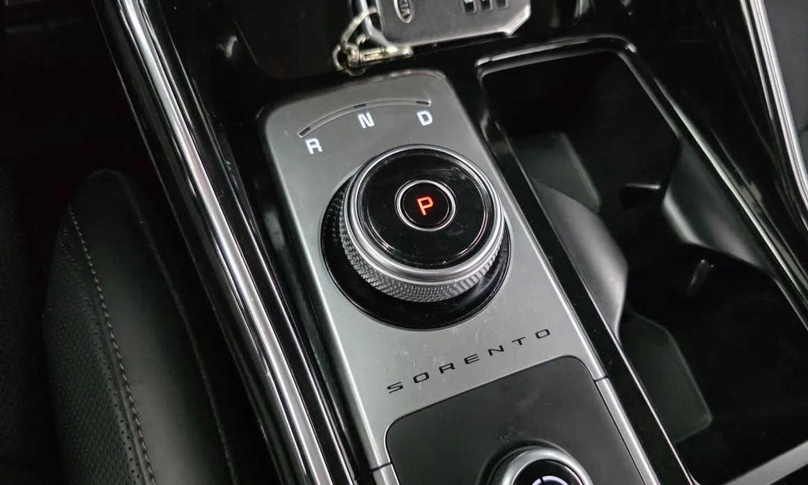 Kia Sorento — фото 5