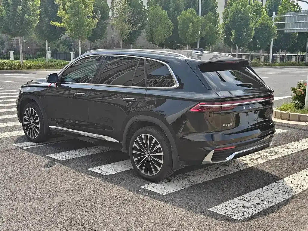 Geely Xingyue L — фото 8
