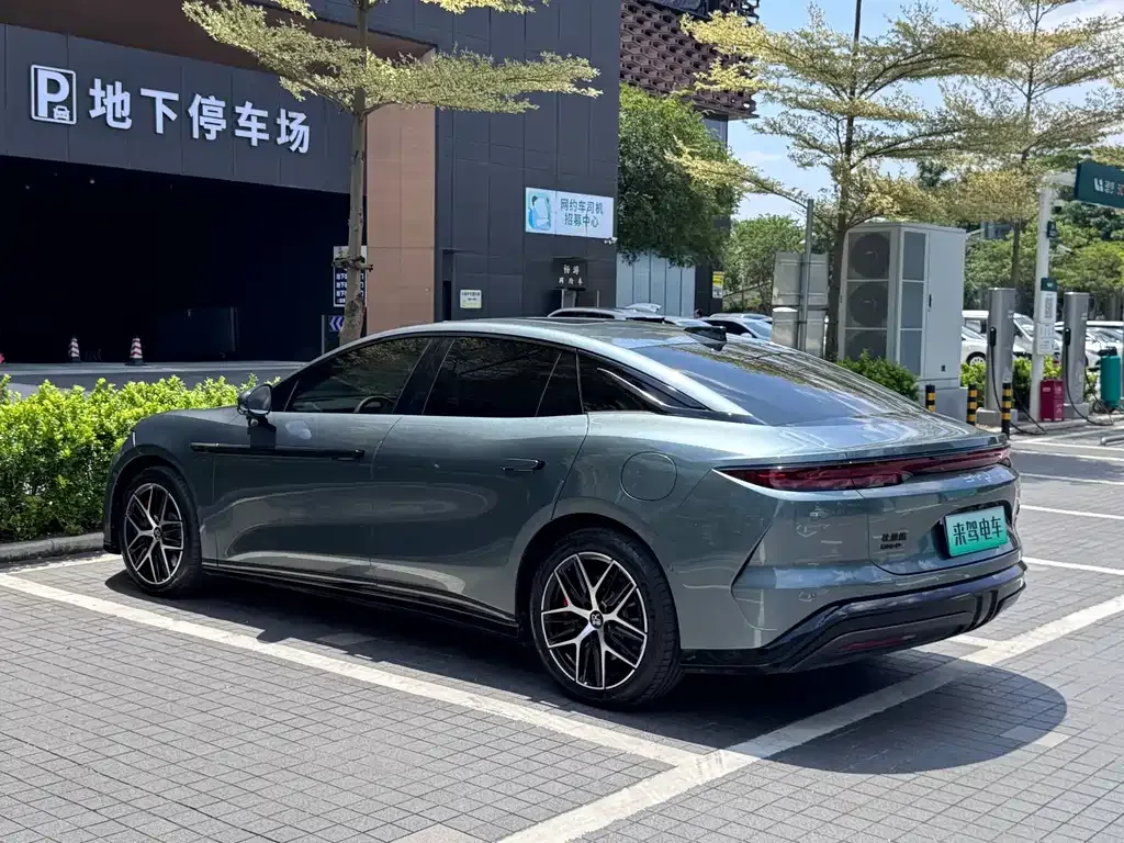 BYD Han L — фото 6