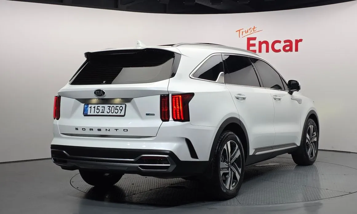 Kia Sorento — фото 6