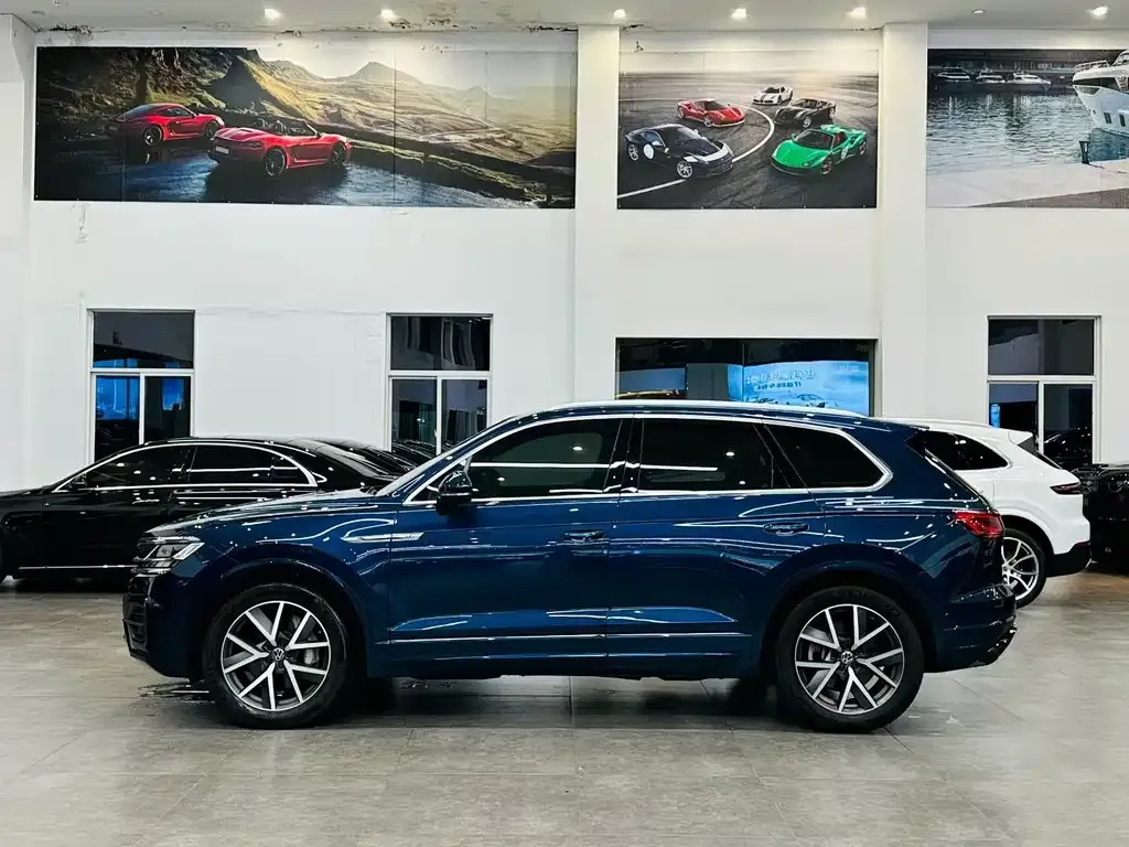 Volkswagen Touareg — фото 6