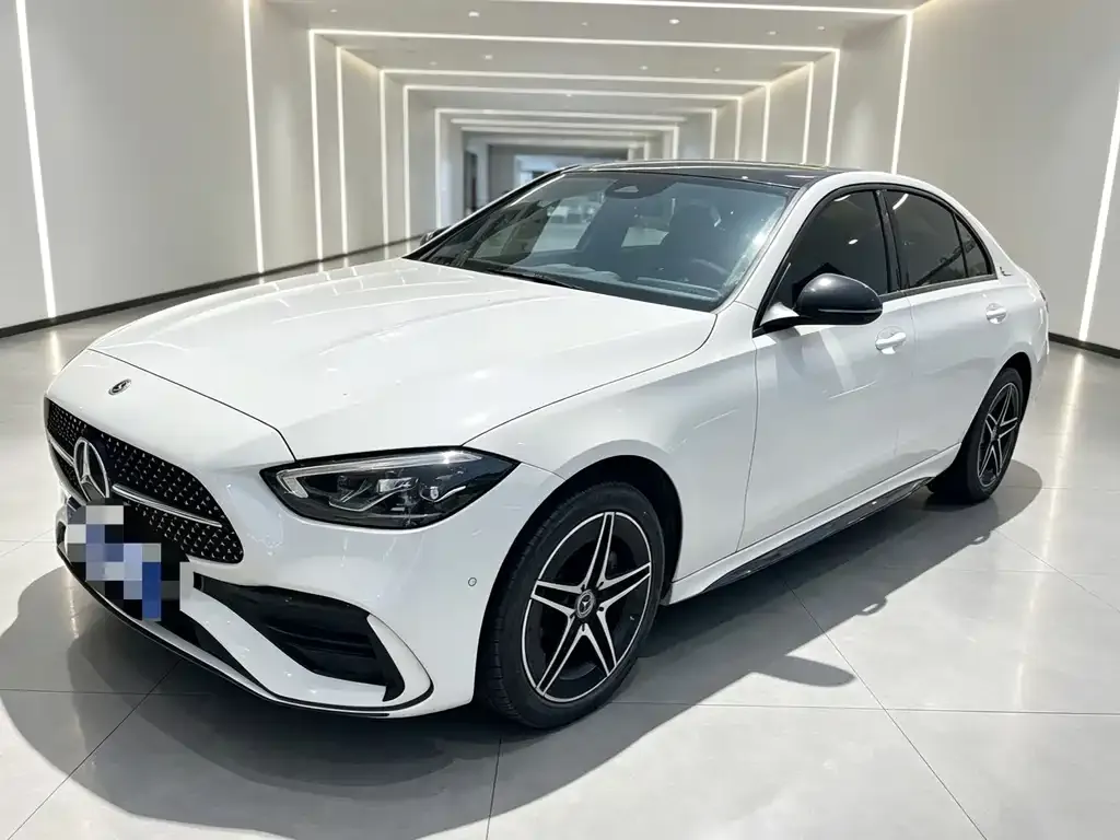 Mercedes-Benz C-Class — фото 1