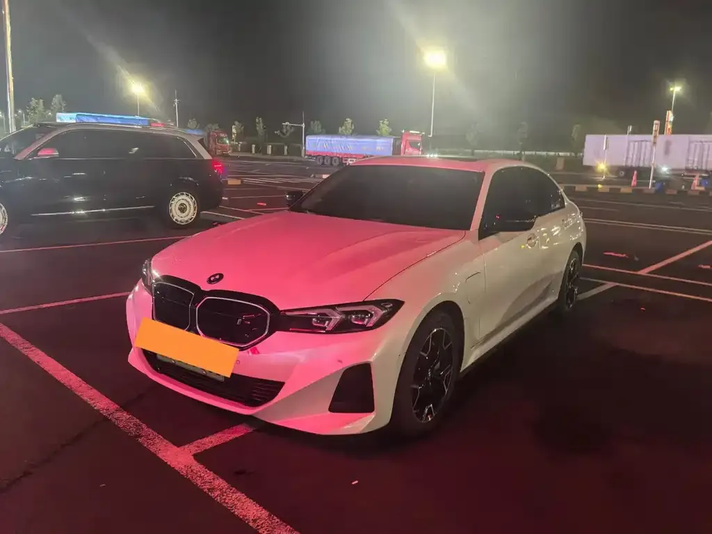 BMW i3 — фото 1