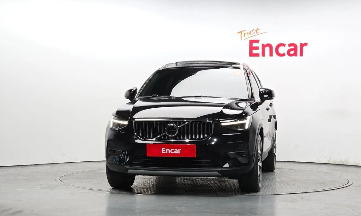 Volvo XC40 — фото 3
