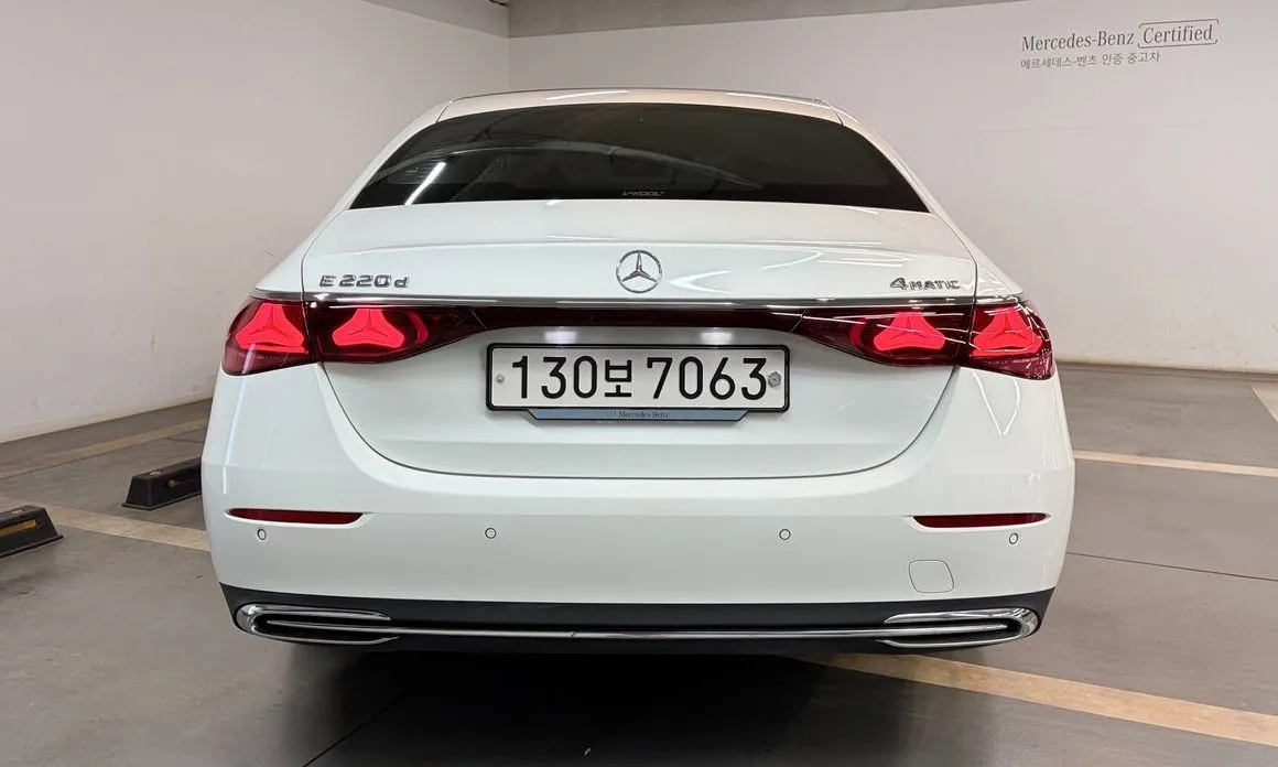 Mercedes-Benz E-Class — фото 4