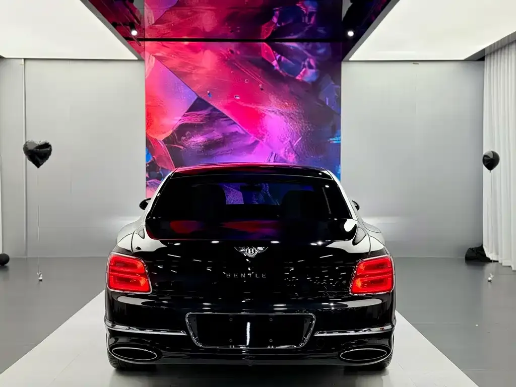 Bentley Flying Spur — фото 7