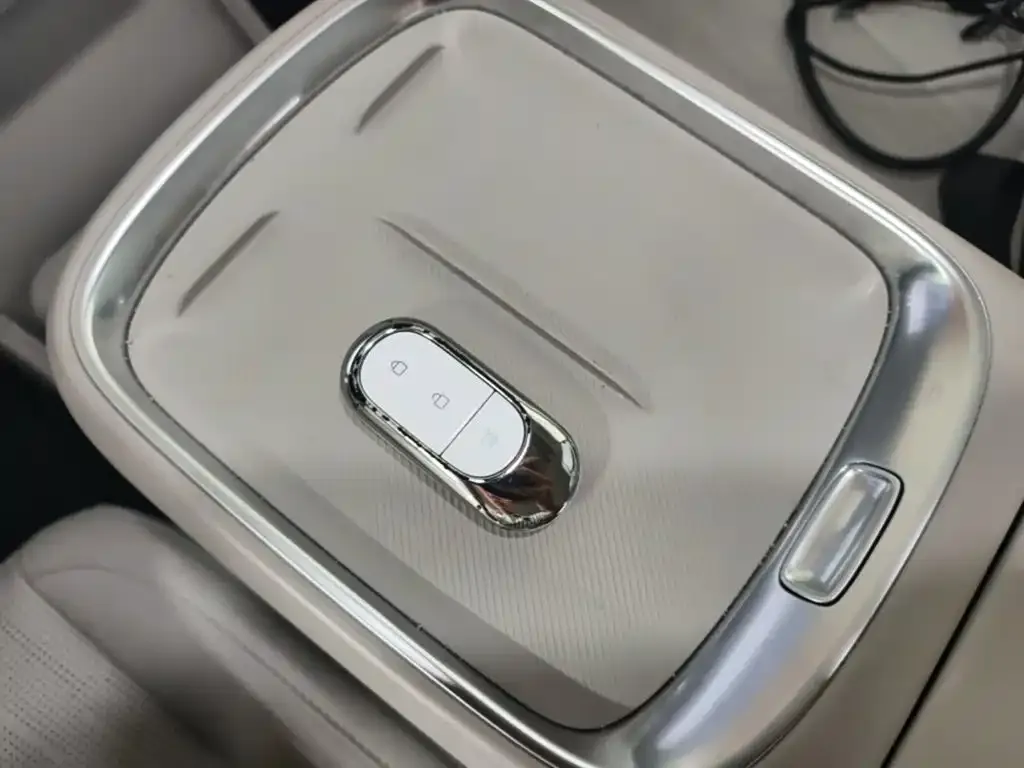 Leapmotor B10 — фото 2