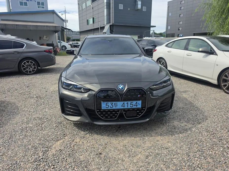 BMW i4 — фото 5