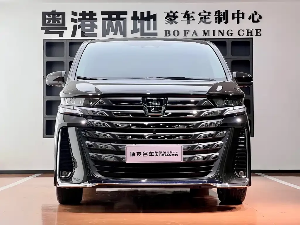 Toyota Vellfire — фото 2