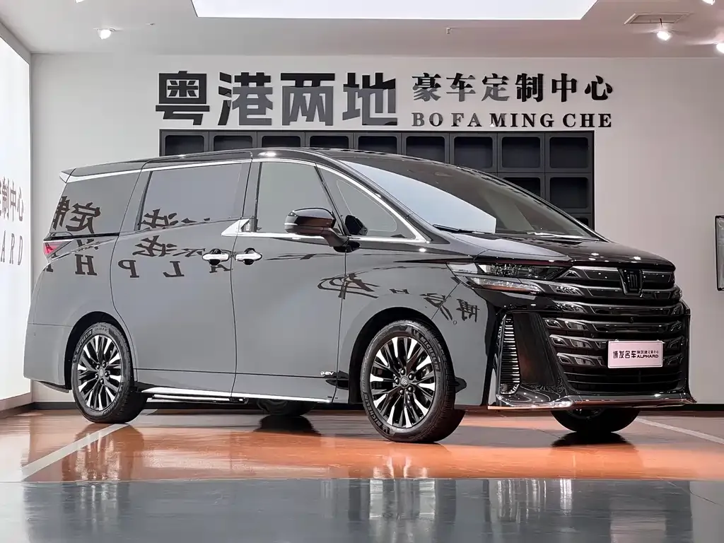 Toyota Vellfire — фото 7