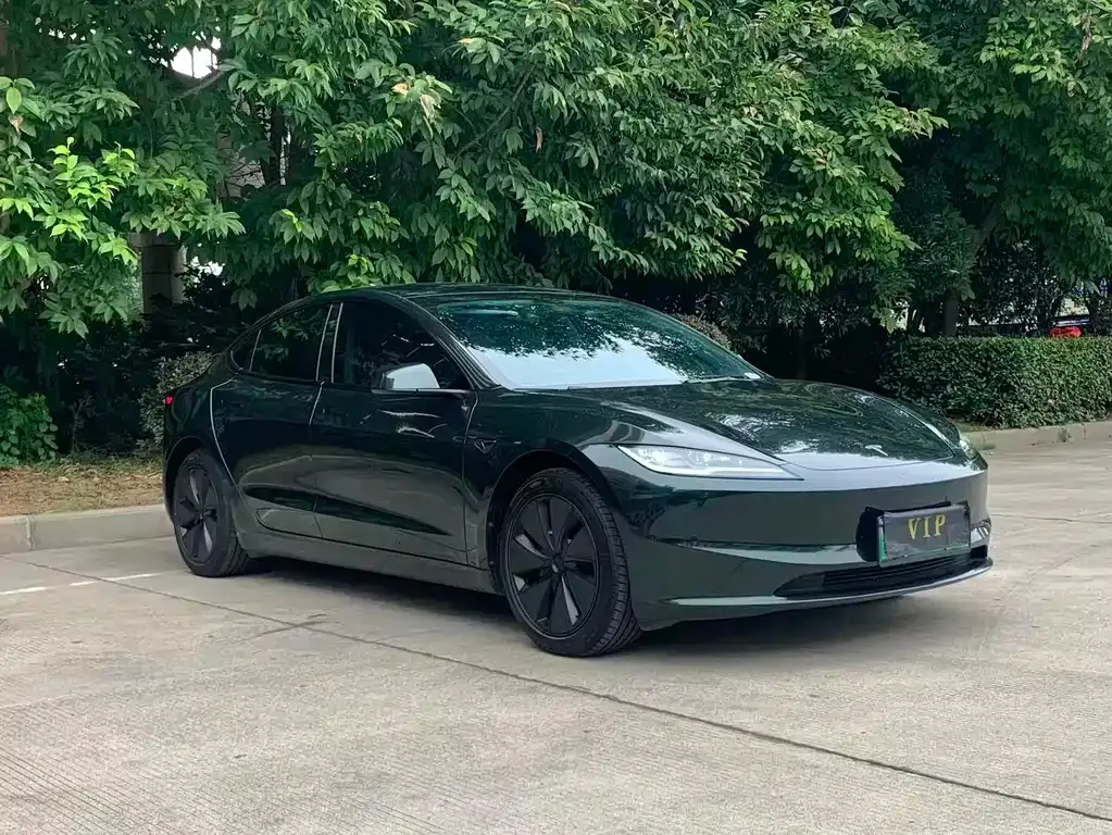 Tesla Model 3 — фото 9