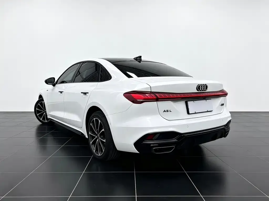 Audi A5L — фото 3