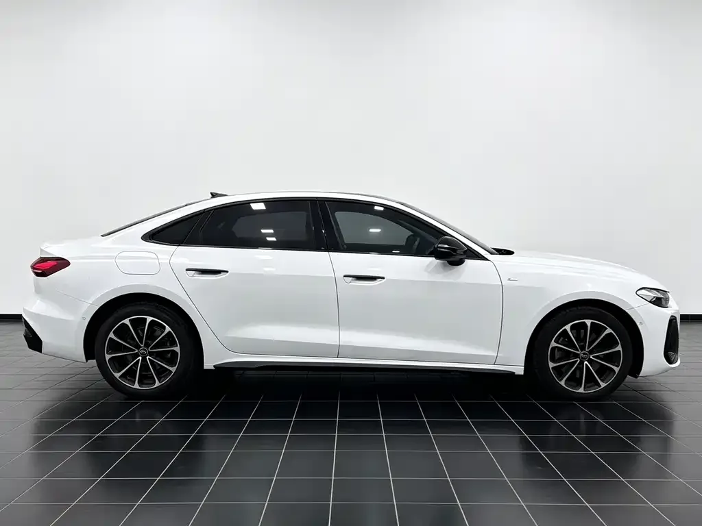 Audi A5L — фото 6