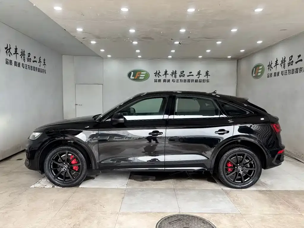 Audi Q5L Sportback — фото 8