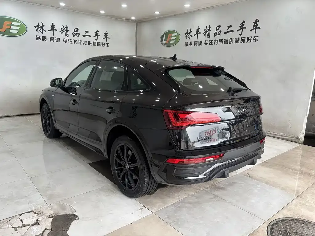 Audi Q5L Sportback — фото 10